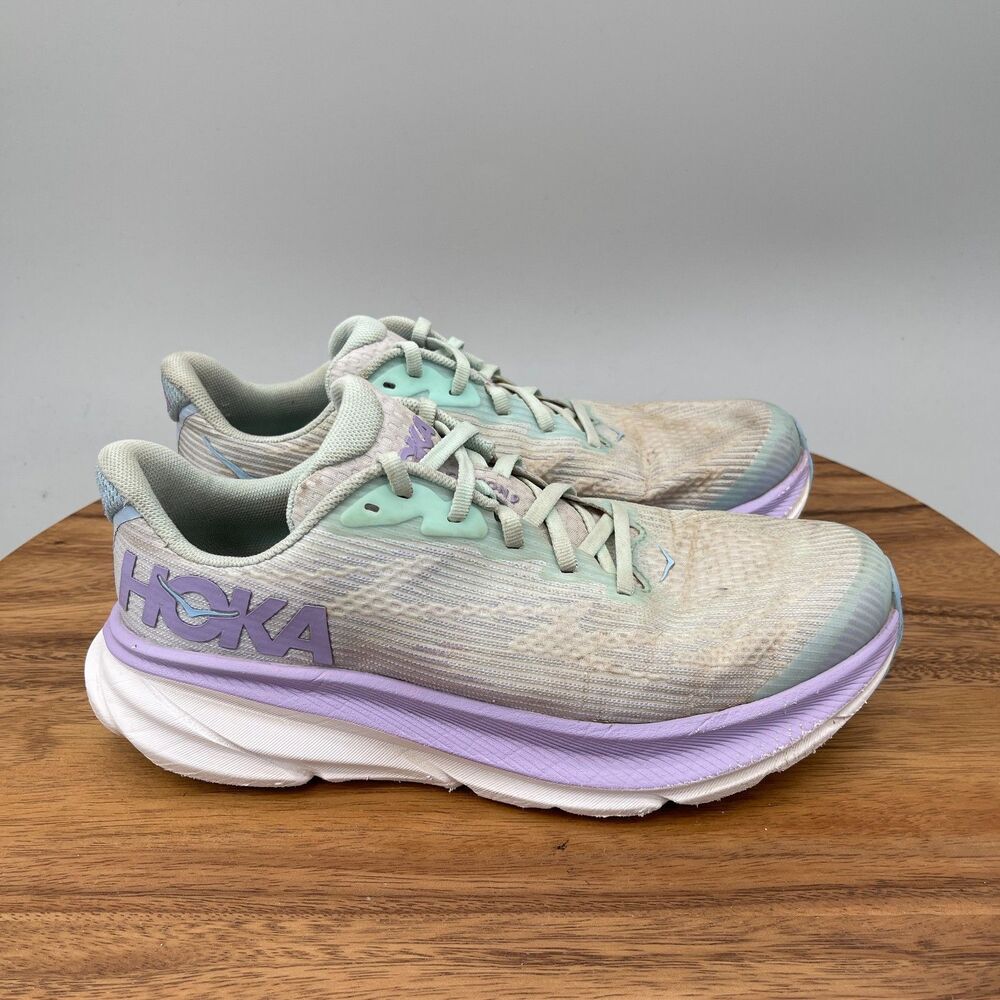 Hoka One One Clifton 9 Shoes Youth Size 6 MD White Purple Running Walking